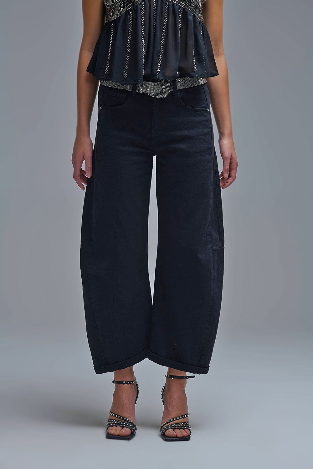 Jeans Pretos com Bolsos em Balão