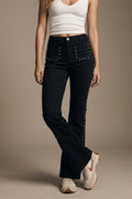 Jeans Pretos à Boca-de-Sino com Tachas