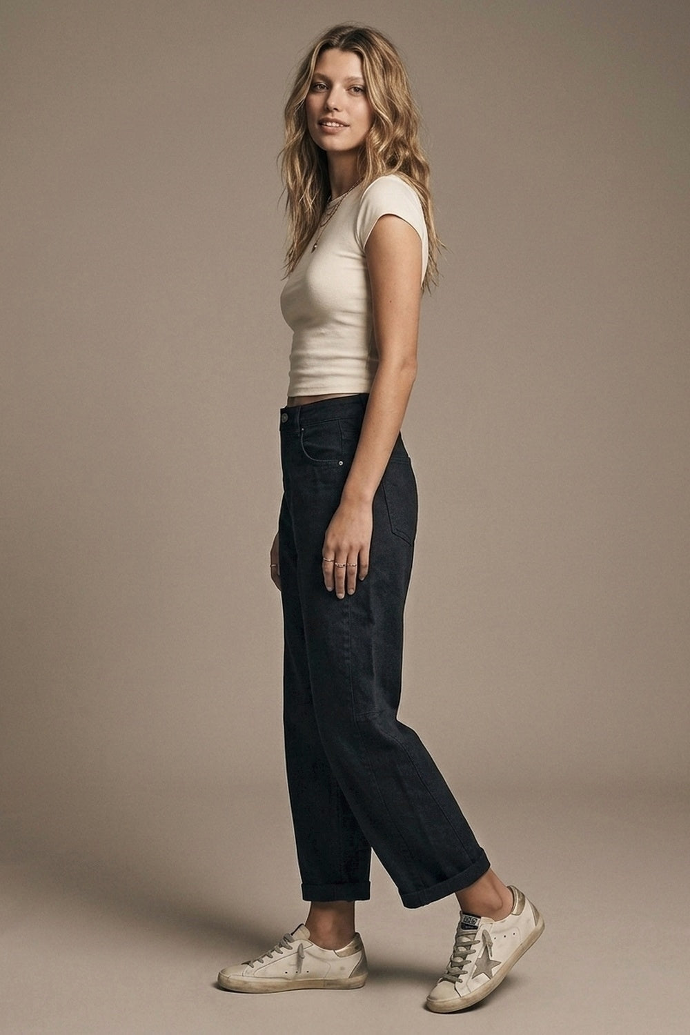 Jeans Pretos com Bolsos em Balão