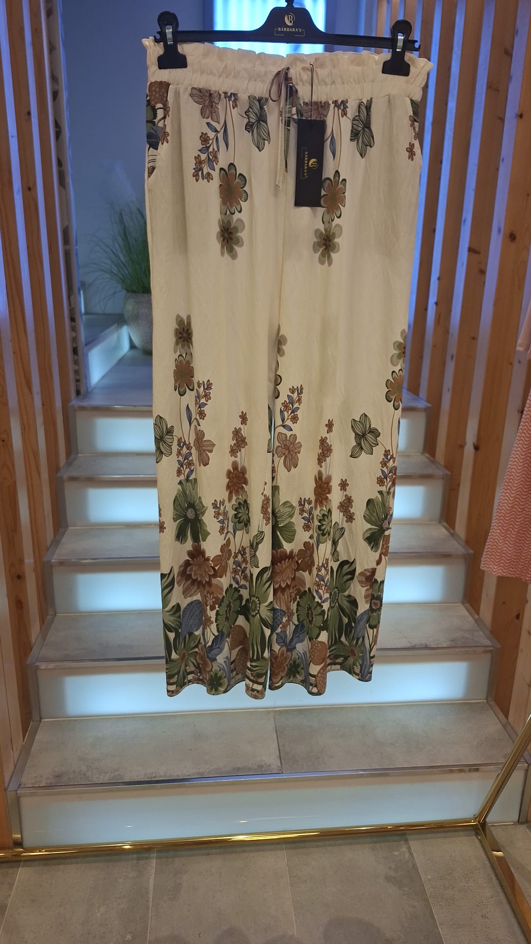 Calças Cru Estampado Floral Castanho