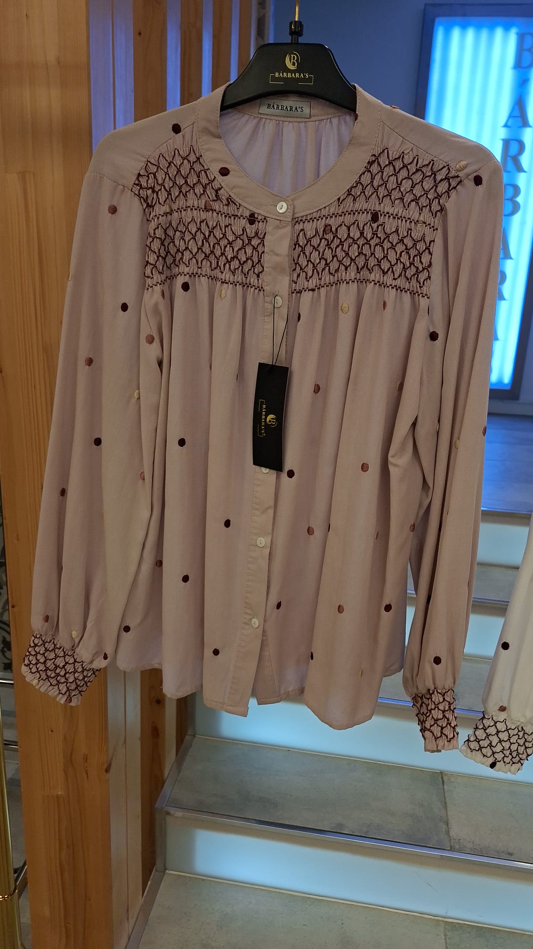 Blusa Rosa com Bordado Smock