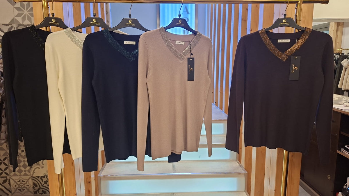 Camisola com Decote em V e Brilho