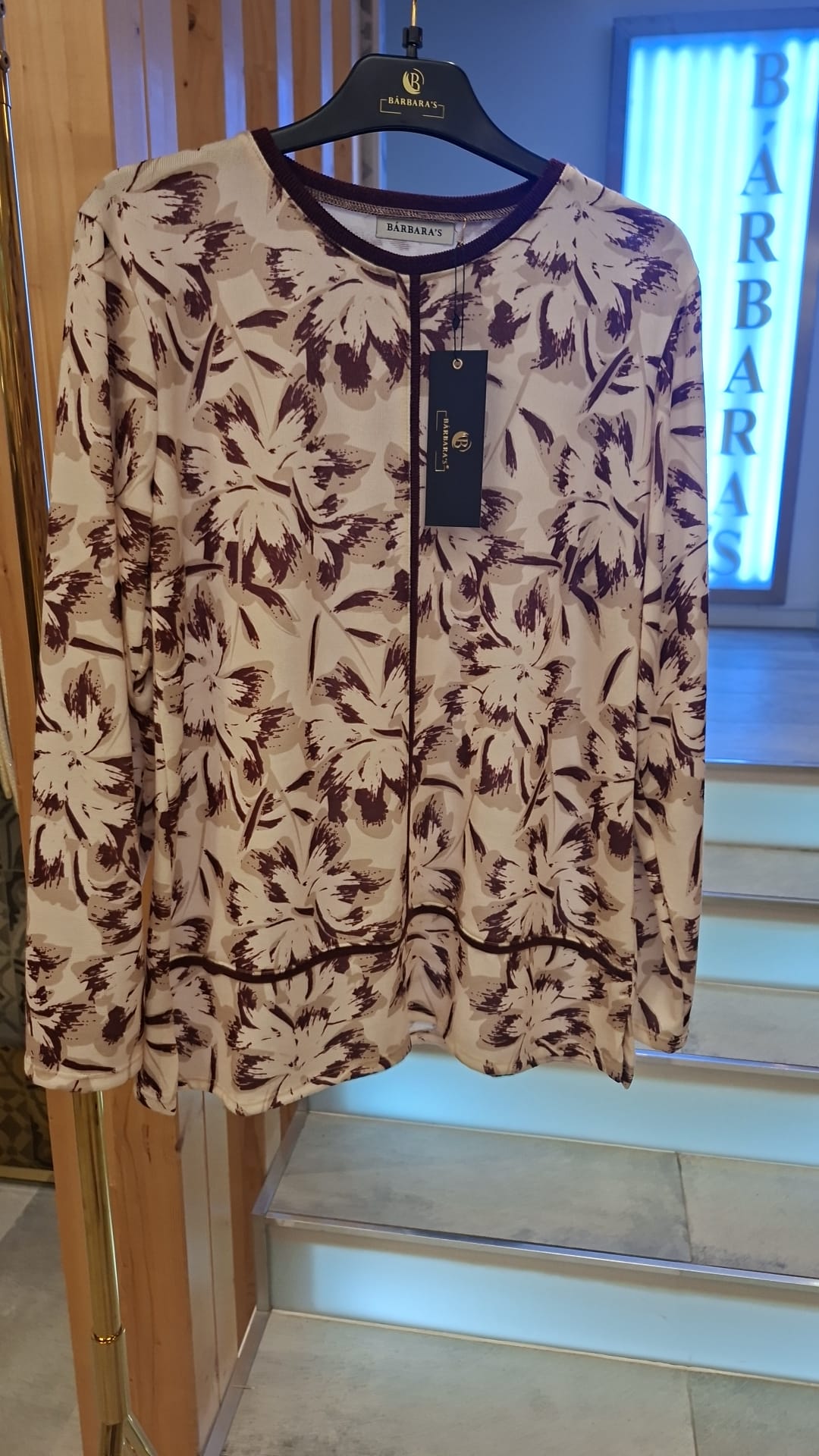 Blusa Floral Bege e Castanho