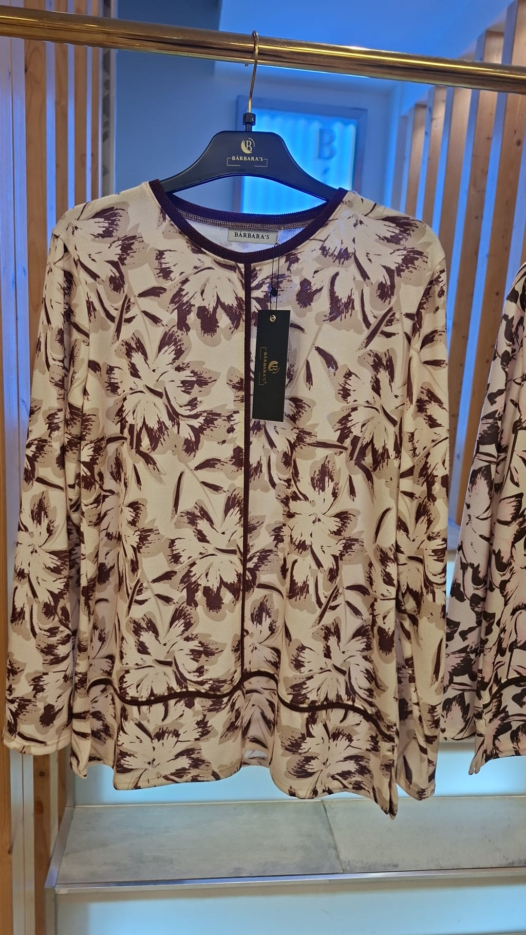 Blusa Floral Bege e Castanho