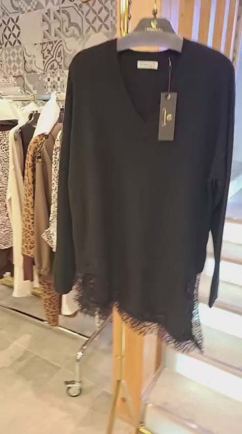 Camisola em Malha com Bainha de Renda